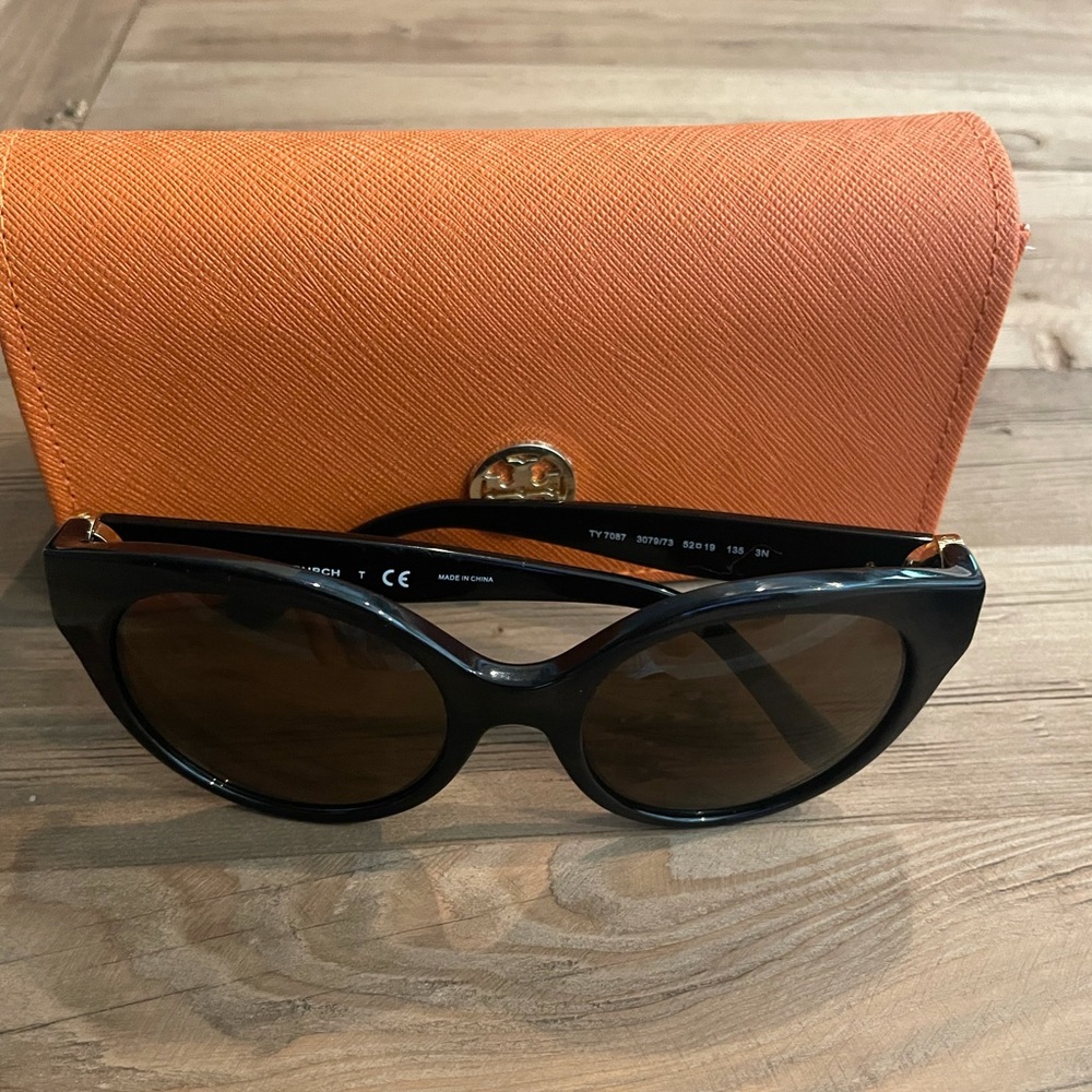 Tory Burch Sunglasses Dark Tortoise
